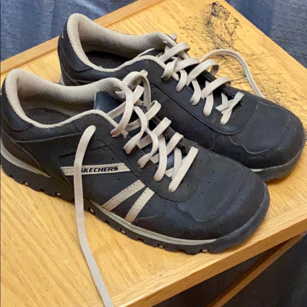 Skechers size 8.5 ladies